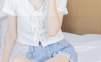 BoBoSocks袜啵啵 – 在线晒美腿，稚予的丝袜手套有魔力吗？