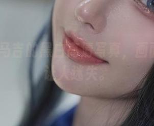 Machi马吉的黑白高清写真，画面简单到让人迷失。