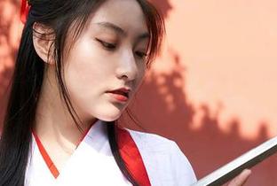 MiiTao蜜桃社 – 全集欣赏：琉璃lily穿连体衣，甩掉大衣后的尴尬或者魔幻？