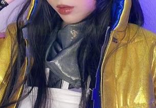 PoppaChan的美脚cos，究竟是“踩”出风采还是“踩”出麻烦呢？（哈哈，真期待）