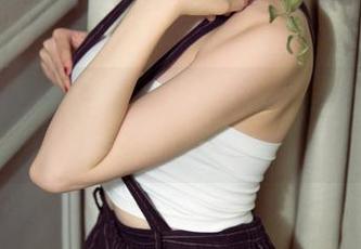 UGirls尤果网 – Zora若拉的瑜伽最新写真集：随便一摆都是燃烧的美感！