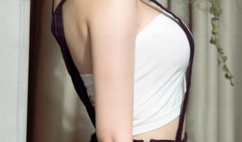 UGirls尤果网 – 照片里的颜亦汐：浴室喧嚣中的高清静谧