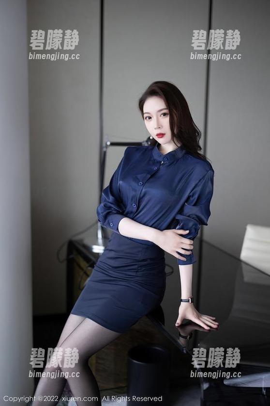 Xiuren秀人网 - Niki可雅的职业装：高清无敌，工作不过如此吧？
