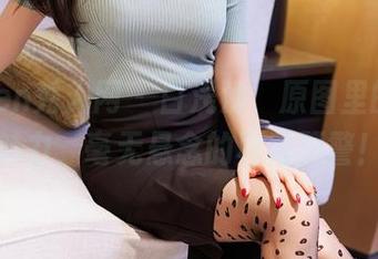 Xiuren秀人网 – 白浅浅，原图里的御姐魅力，毫无悬念的真香预警！