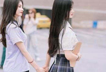 YouMi尤蜜荟 – Emily尹菲的旗袍，网盘里装的是我的审美觉醒合集！