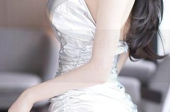YouMi尤蜜荟 – 玥儿玥er的制服美腿更新，让我这颗单身的心也开始出轨了呢！