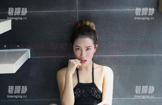 YouWu尤物馆 - 王道美足上线，孟狐狸FoxYini的合集让人想起了脚踝的无限可能，撩拨着你的心弦吗？