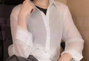 制服的气息扑面而来，一小央泽原图随你下载，大家都有这样的冲动吧？