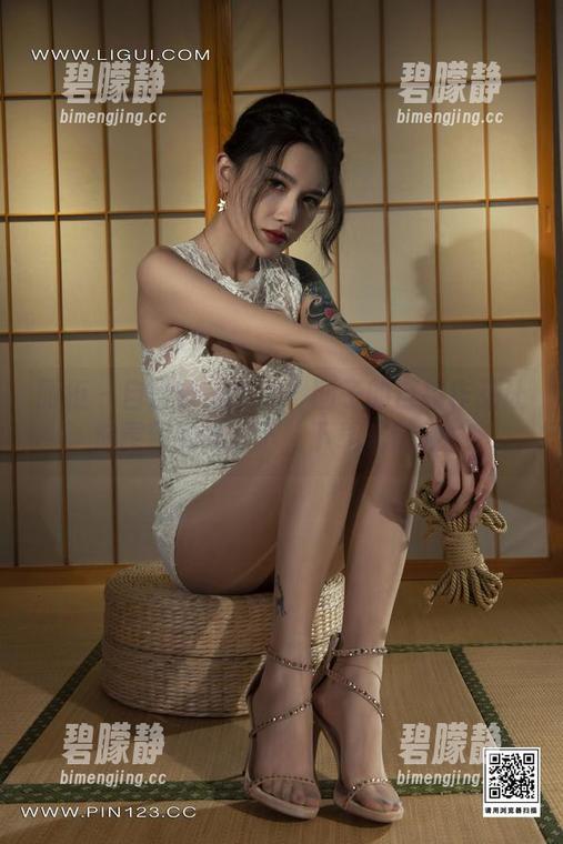 丽柜 - 自己审美太高？团子的自拍作品让你重新检视一下，下载试试呗。