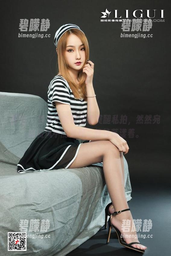 丽柜 - 当然不能错过的美腿私拍，然然宛如微风中的涟漪，轻轻荡漾着。