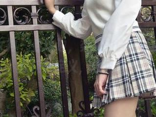 初夏女神 – 看这边，柒柒的白衬衫全集是在挑战定义，想想吧。