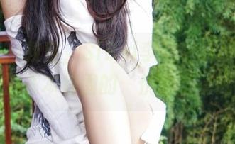 嗲囡囡 – 教室，SiByl李思宁的原图，一种被书本包围的‘优雅’精选！