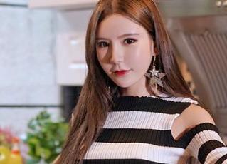嗲囡囡 – 图集：翻页发现夏天的芷儿Momoko，咦，帽子怎么那么大？