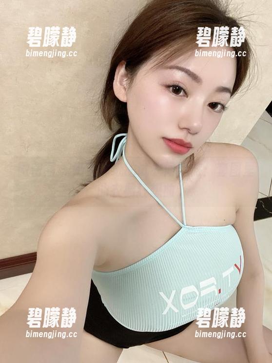 微密圈 - 奶宝妹纸的试衣间之旅：套图里的衣橱狂想曲