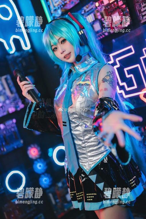 当女孩和相机邂逅，安曜曜的美图把我心中的二次元变成现实时髦！