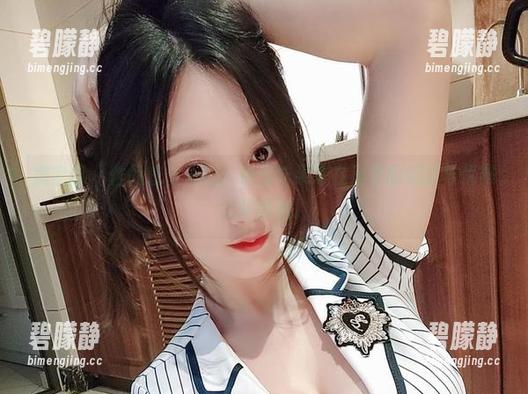 微密圈 - 作品直击人心，小玉吃果冻在居家的尴尬与优雅之间徘徊。