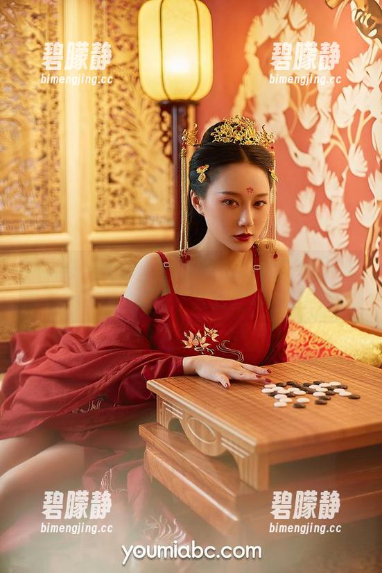 尤蜜荟 - 果然，卓娅祺总是会玩点花样——裤里丝原图一看就舍不得走！