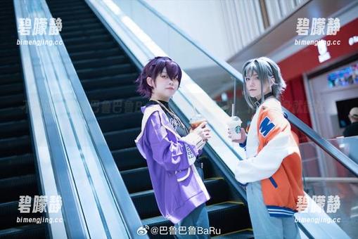 不说话，来看巴鲁巴鲁BaRu的《佐治亚》，作品本身就能让人心神翩翩。