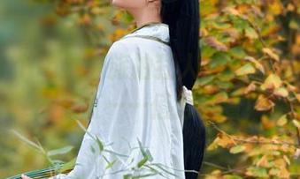 年年Nnian是个旅拍狂人，网盘里那堆作品简直……值得一看！