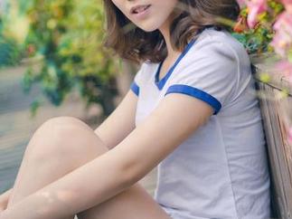 推女神 – 来，猜一猜！Yumi尤美在她最新的美图中藏了多少剧情？
