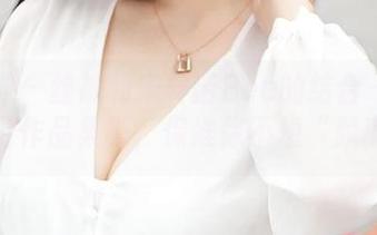 推女神 – 丝袜和宋梓诺Bee的结合——下载这份作品集吧，保准你不想“脱离”！