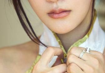 推女郎 – 最新图包来袭，Yu佳妮的毛衣是想让我去重温旧梦吗？