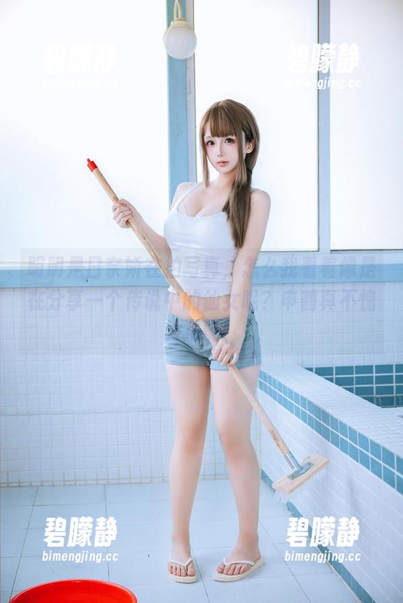 明明是日奈娇在拍写真，怎么我看着像是在分享一个传说中的仙女呢？申鹤真不愧为顶配！