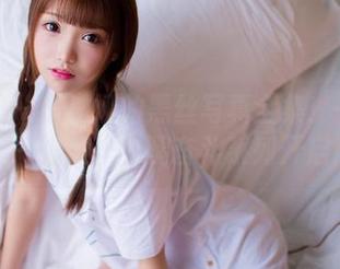 果团网 – 陈迪娅的黑丝写真全集：一脚长，一脚短，小腿奋斗系列开启！