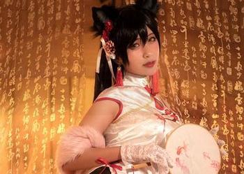 柘烟Zuken的制服cos，一个从书本走出来的感觉，果然角色扮演越来越高端！
