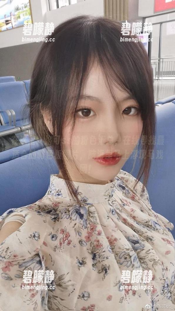 在这里：洛可ss的粉色汇总，在线寻找最适合的调色板图片，脑海里马上浮现马戏团！