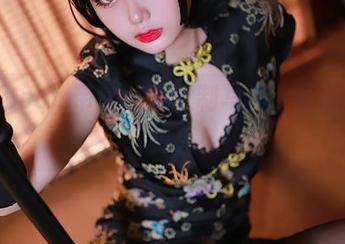 炸蛋Boom带你玩转定制写真，圣诞斗篷是亮点！
