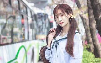 王羽杉的黑色吊带：套图就在这，下载前先问问自己，能否承受这份偏心？