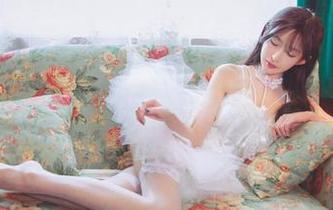 王羽杉的裤里丝独白，私房美图中的迷离角落