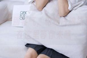 甜予摄影 – 别客气，松松白棉袜写真免费在这里等你来瞧