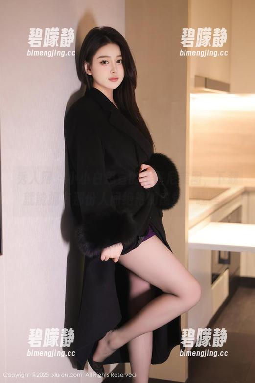 秀人网 - 小小白思宜的比基尼美图，下载就能拥有那份人间绝艳的感觉，嘿嘿。