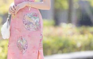 秀人网 – 以高跟鞋为主角的这组图，悠悠酱yoyoyo果然是在给大家上了一课，顺便开了一扇窗。