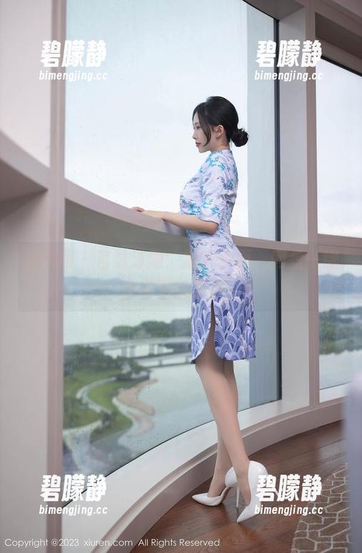 秀人网 - 言沫泳池：那片水面，网盘一键合集直接发货！