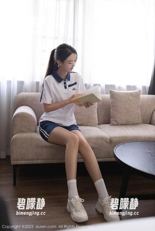 秀人网 - 唉，雪瑞Lisa又把白色穿出新高度，图包里的美图能不能让我喘口气？