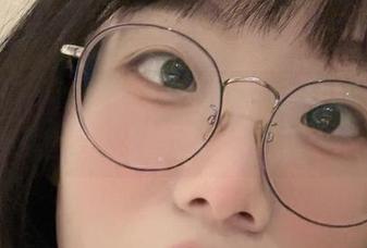 微密圈 – 这组“胜利的小生活”的写真，看得我直想为它的定制套装狂点外卖！