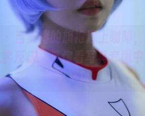 蜜桃社 – 当美绪的旗袍遇上咖啡，意外产生的化学反应，带你看写真套图中的神奇火花！
