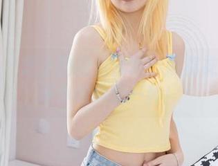 袜啵啵 – 芝士的图包分享：黑棉袜绑带也是小确幸的一种！