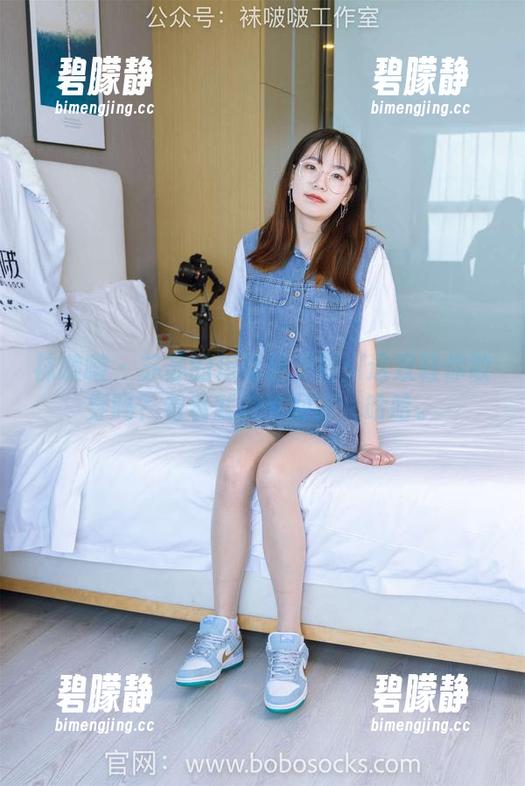 袜啵啵 - 苏苏的运动鞋美图：这双鞋你敢穿吗？看着就想带回家，哈哈。