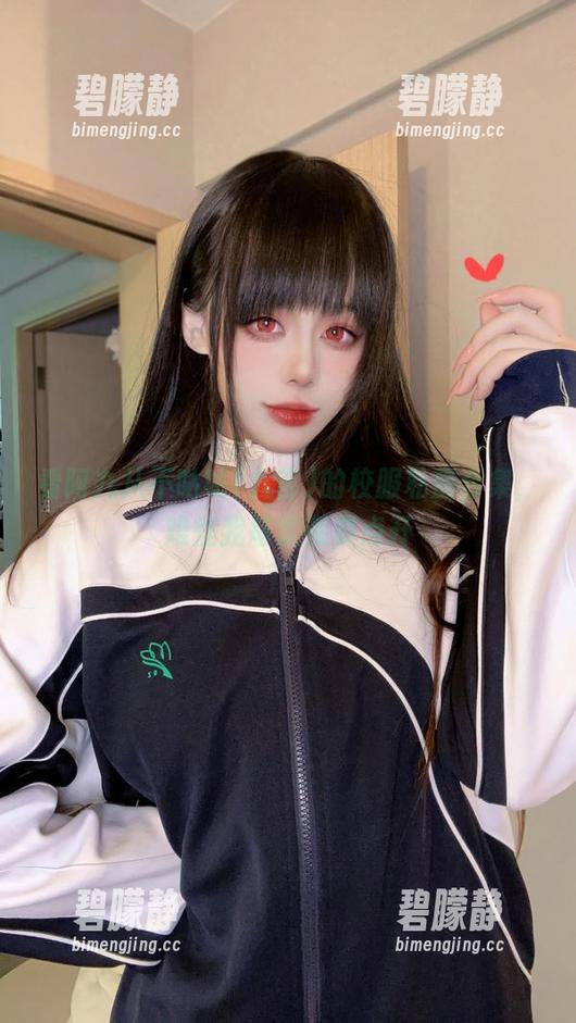 看阿九从不咕咕(九言)的校服私房合集，难怪我每次都要点开