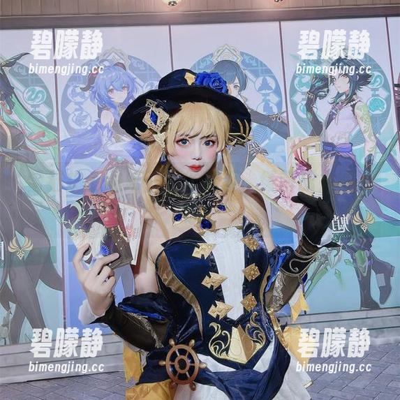雪猫护士图册—工作真累，缓解压力得不行。