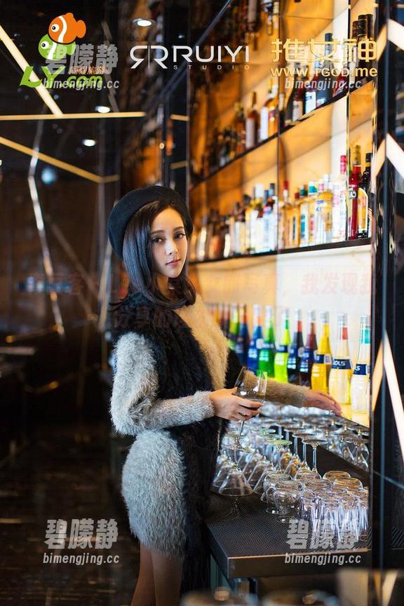 青豆客 - Lee小棠兔女郎写真，我发现我分享的理由就是爱了