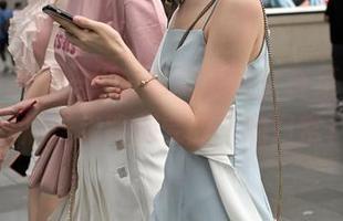 魔镜街拍：一组白色制服美女合集，带你开启“走路都要甜”的日常！