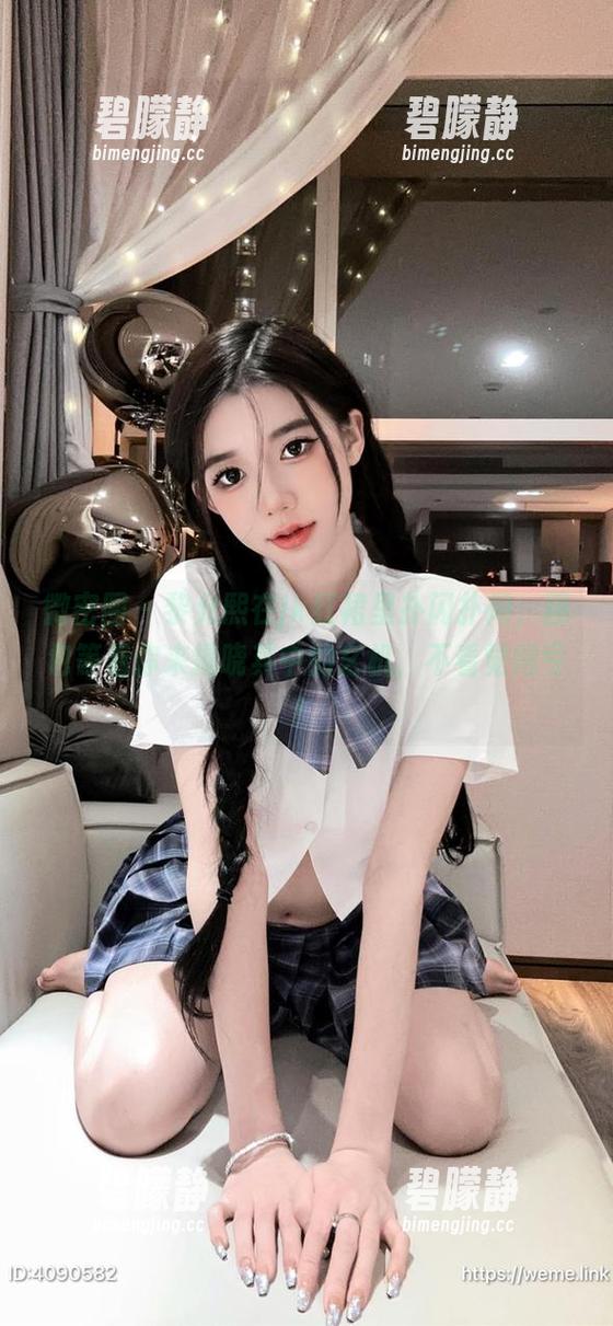 微密圈 - 黎允熙在jk红裙里扑闪扑闪，图包等着你来揭晓其中的玄机，不看觉得亏！