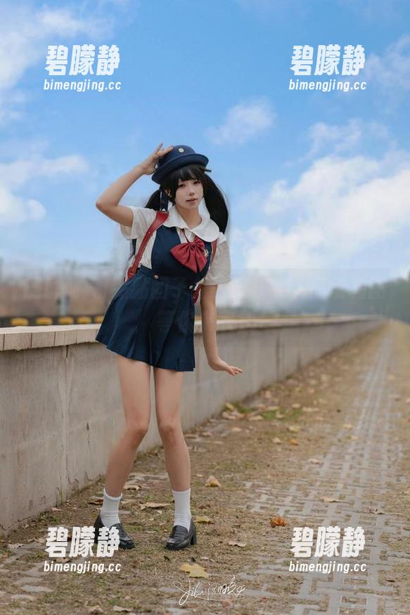 满屏仙气!黏黏团子兔校服在线，高清构图等你来欣赏